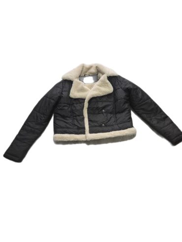 GEACA DAMA SCURTA DIN FAS LA EXTERIOR SI IMBLANIT LA INTERIOR